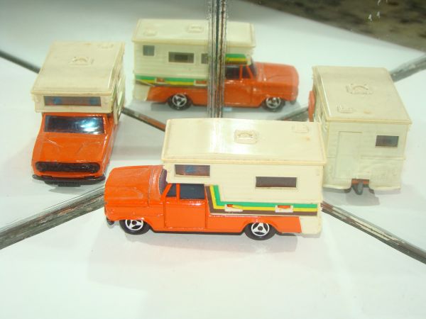 * KIKO MAJORETTE FORD CAMPER B192