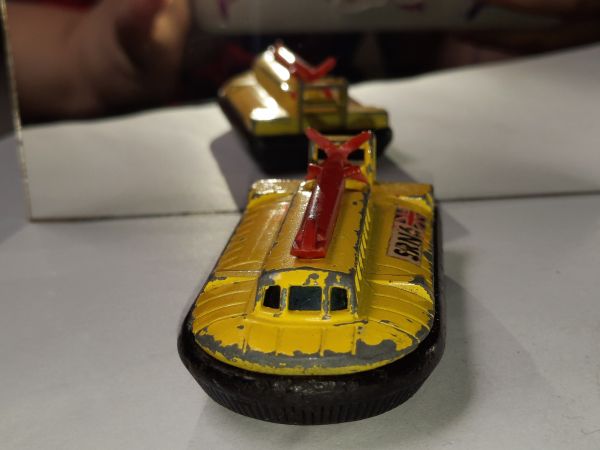 * INBRIMA MATCHBOX 72 SRN6 HOVERCRAFT B333