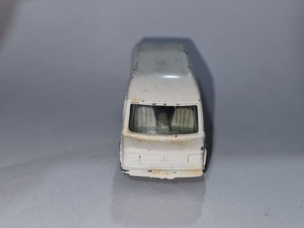 * KIKO CORGI MERCEDES MOBILE SHOP B046