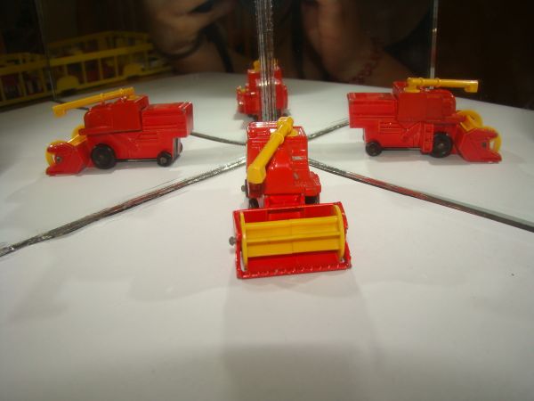 * INBRIMA MATCHBOX 51 COMBINE HARVESTER B281