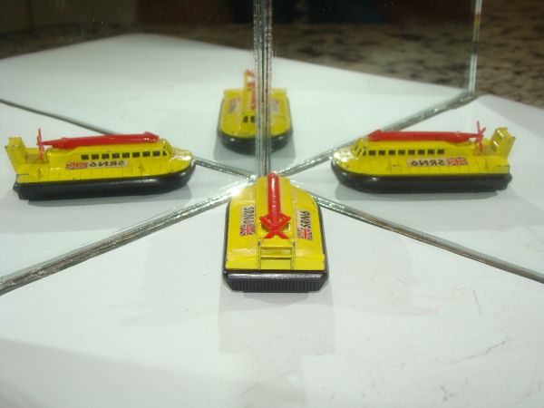 * INBRIMA MATCHBOX 72 SRN6 HOVERCRAFT B310