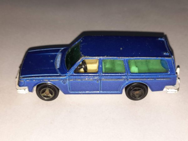 * INBRIMA MAJORETTE VOLVO 245 DL B181