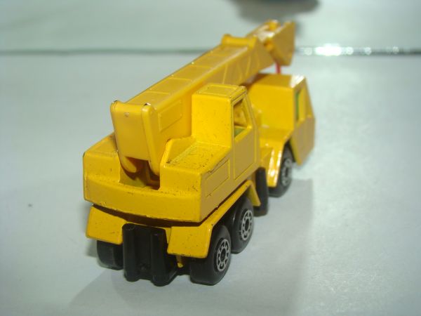 * INBRIMA MATCHBOX 49 CRANE TRUCK 1976 B236