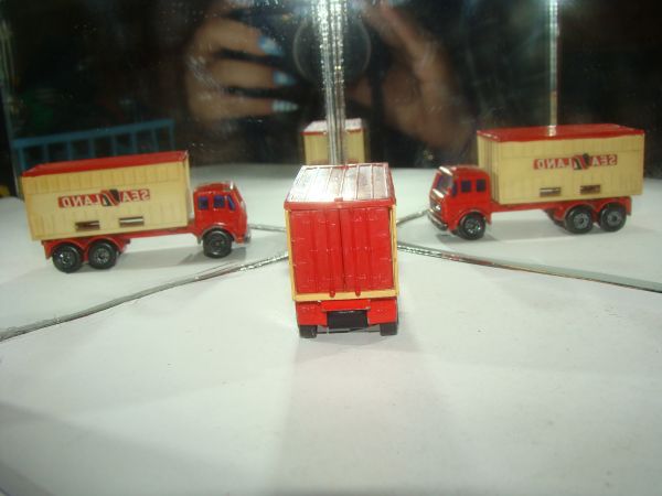 * INBRIMA MATCHBOX 42 MERCEDES CONTAINER TRUCK B345