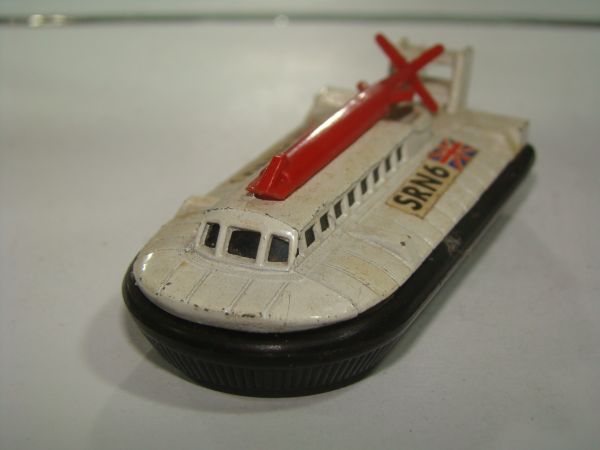 * INBRIMA MATCHBOX 72 HOVERCRAFT B042