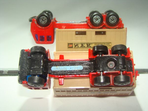 * INBRIMA MATCHBOX 42 MERCEDES CONTAINER TRUCK B117