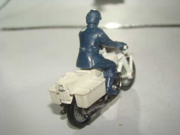 * INBRIMA MATCHBOX MOTO HONDA POLICE B866