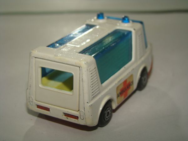 * INBRIMA MATCHBOX 46 STRETCHA FETCHA B117