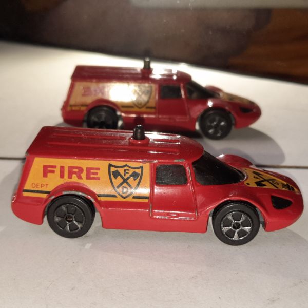 * KIKO CORGI FIRE DEPT BOMBEIRO B066