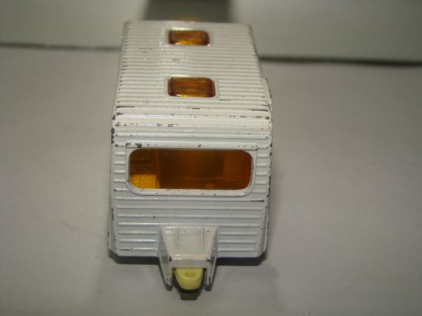 * INBRIMA MATCHBOX 31 CARAVAN B101