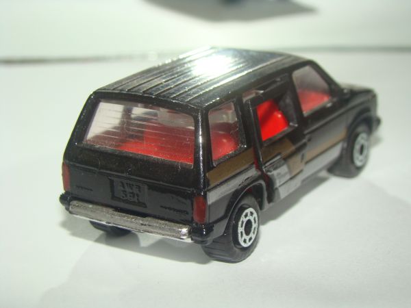 * INBRIMA MATCHBOX 68 DODGE CARAVAN B026