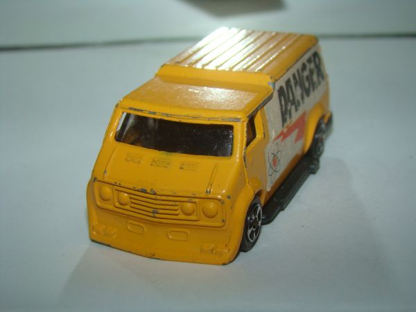 * KIKO CORGI HOT ROD CUSTOM VAN DANGER B253