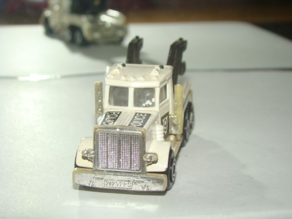 * INBRIMA MATCHBOX PETERBILT B306