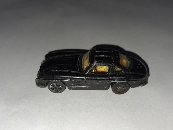 * KIKO CORGI MERCEDES BENZ 300 SL B234