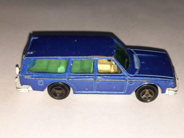 * INBRIMA MAJORETTE VOLVO 245 DL B181