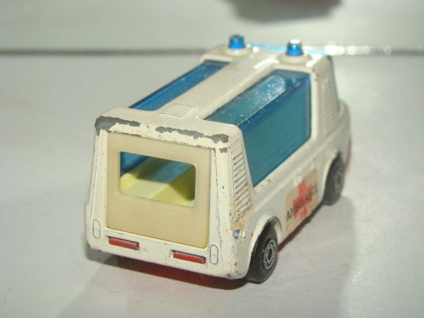 * INBRIMA MATCHBOX 46 STRETCHA FETCHA B090