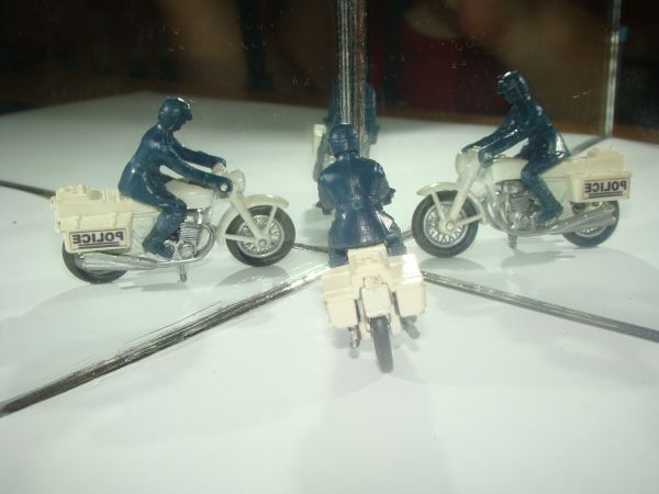 * INBRIMA MATCHBOX 33 HONDA POLICE B171