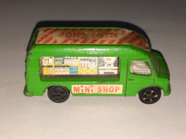 * KIKO CORGI MERCEDES MOBILE SHOP B179