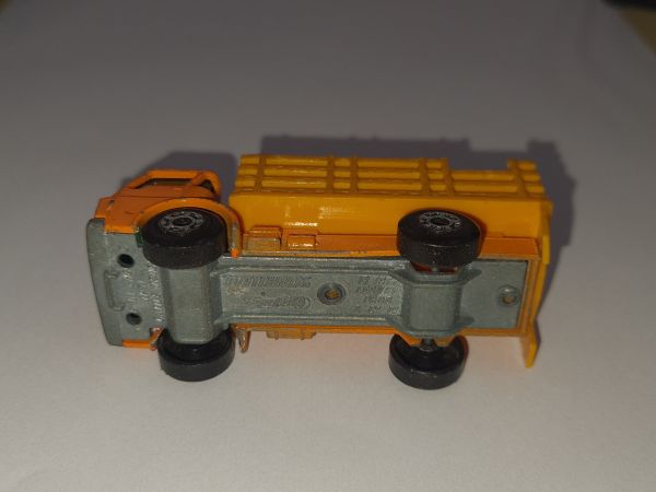 * INBRIMA MATCHBOX 71 CATTLE TRUCK B259